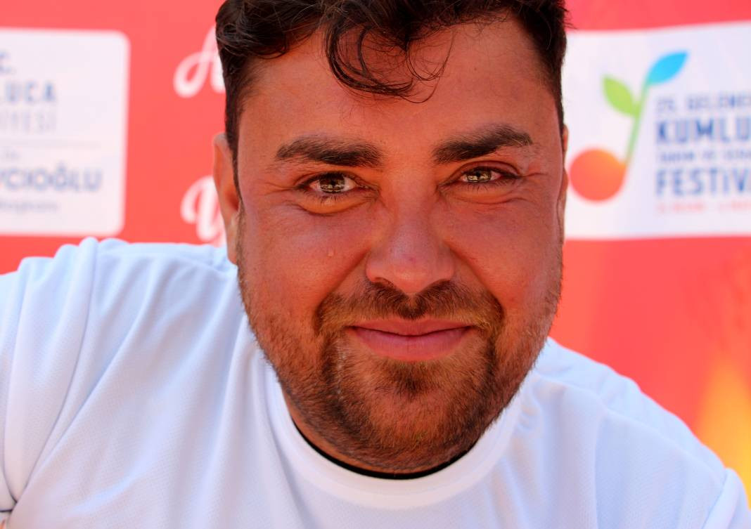 Üç dakikada 323 gram acı biberi yiyerek para ödülünü kaptı - Resim: 2